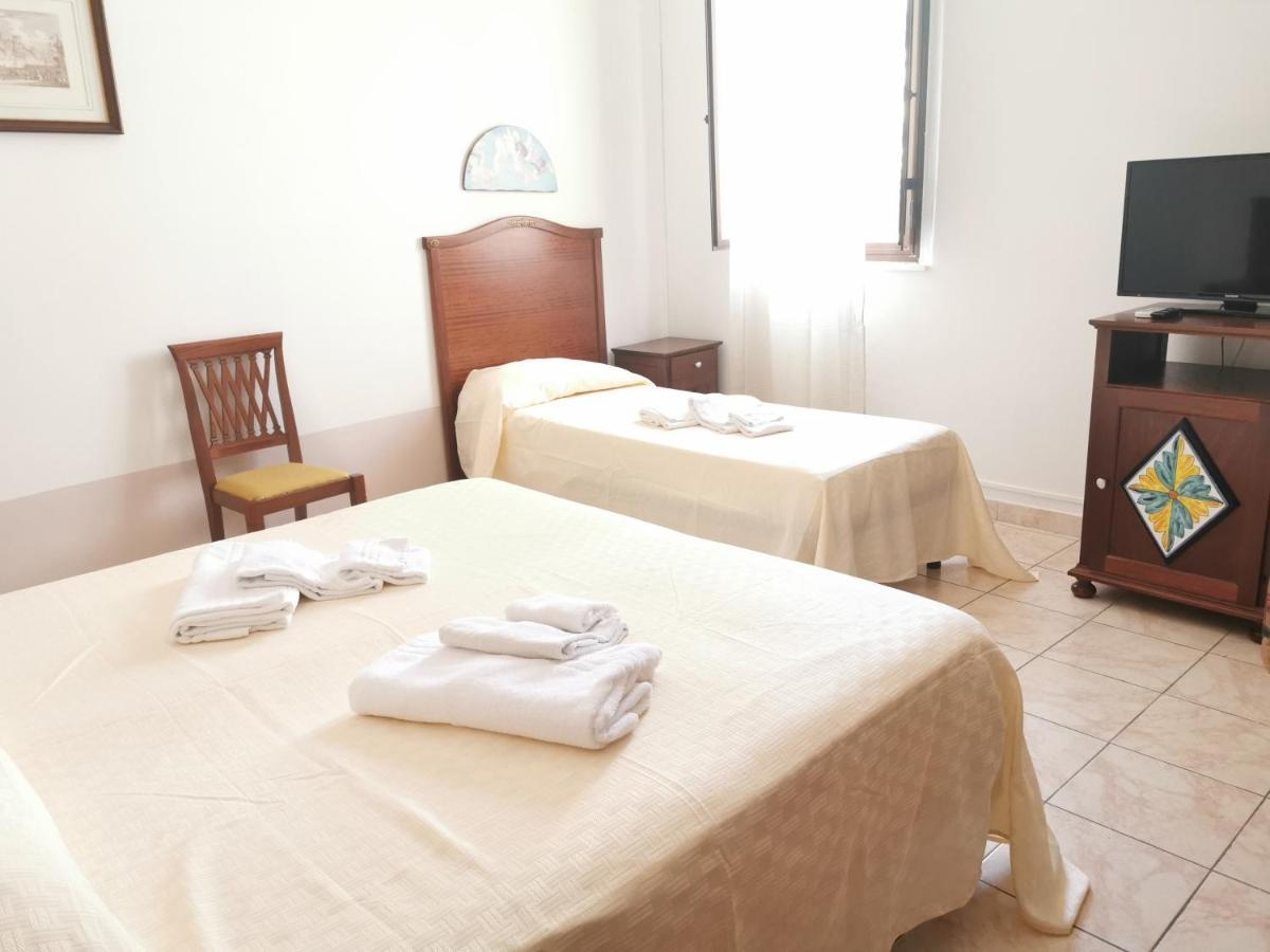 I Cappuccini Rooms Κατάνια Εξωτερικό φωτογραφία