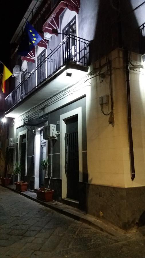 I Cappuccini Rooms Κατάνια Εξωτερικό φωτογραφία